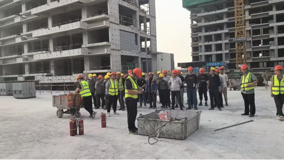 筑牢安全生產防線，興港·璽園項目開展消防演練！